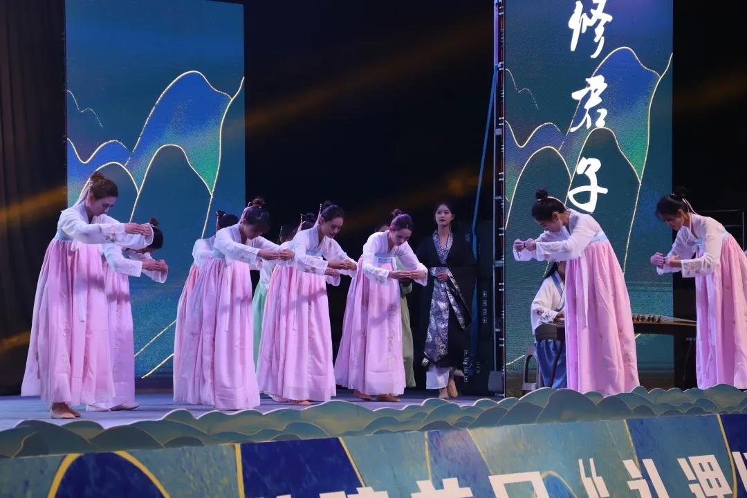 教育学院“承礼育师”带你领略礼仪大赛冠军风采 第 4 张