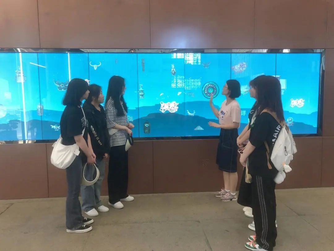 云南经济管理学院马克思主义学院党总支组织思政课师生赴云南省博物馆、云南省文学艺术馆现场教学活动 第 4 张