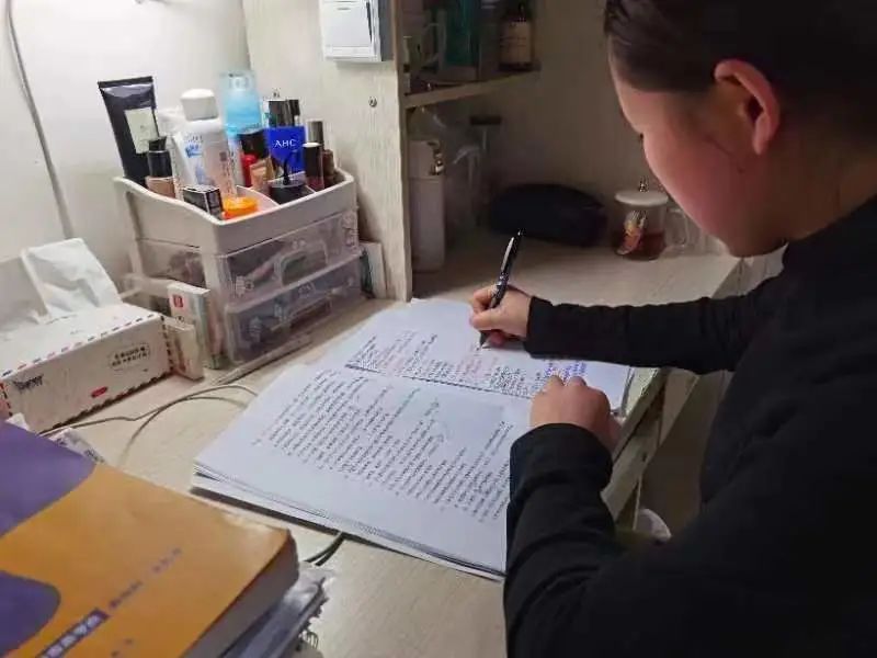 bb4cda75627e43caaaa580dcca63a9f3.jpg bb4cda75627e43caaaa580dcca63a9f3.jpg