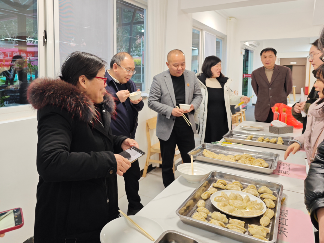 浓浓饺子香，暖暖冬日情|马克思主义学院举办“传承中华优秀传统文化系列活动”包饺子比赛 第 2 张