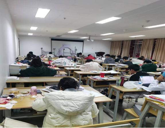 考研典型│披星戴月，努力逐梦 第 5 张