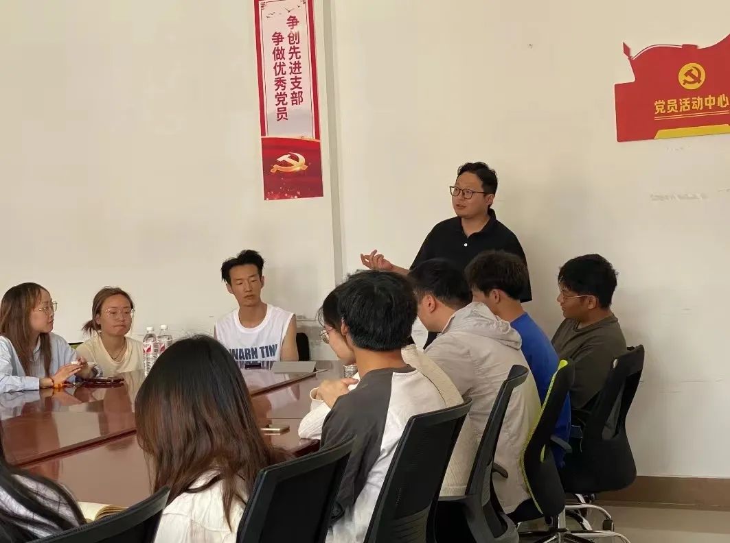 医学院药学、中药学专业开展2024届毕业生座谈会 第 5 张 医学院药学、中药学专业开展2024届毕业生座谈会 第 5 张