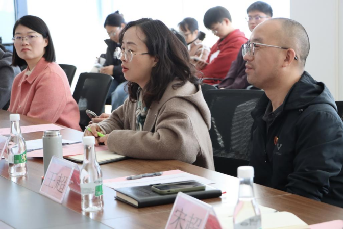 云南经济管理学院医学院举办“榜样领航”学生代表座谈会,共筑成长之路 第 11 张 云南经济管理学院医学院举办“榜样领航”学生代表座谈会,共筑成长之路 第 11 张